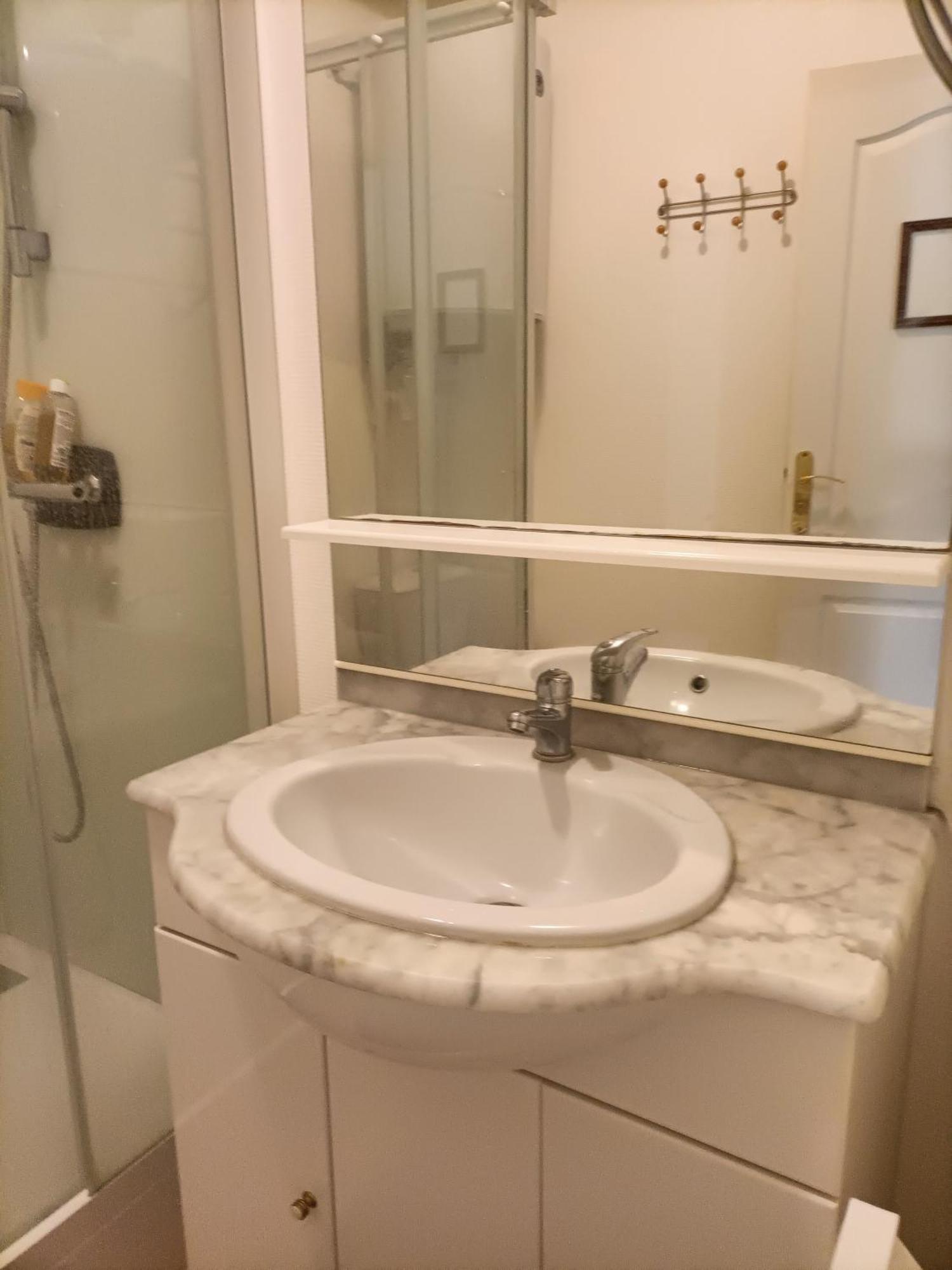 Le Cheval Blanc Sur Le Loir Apartment La Chartre-sur-le-Loir